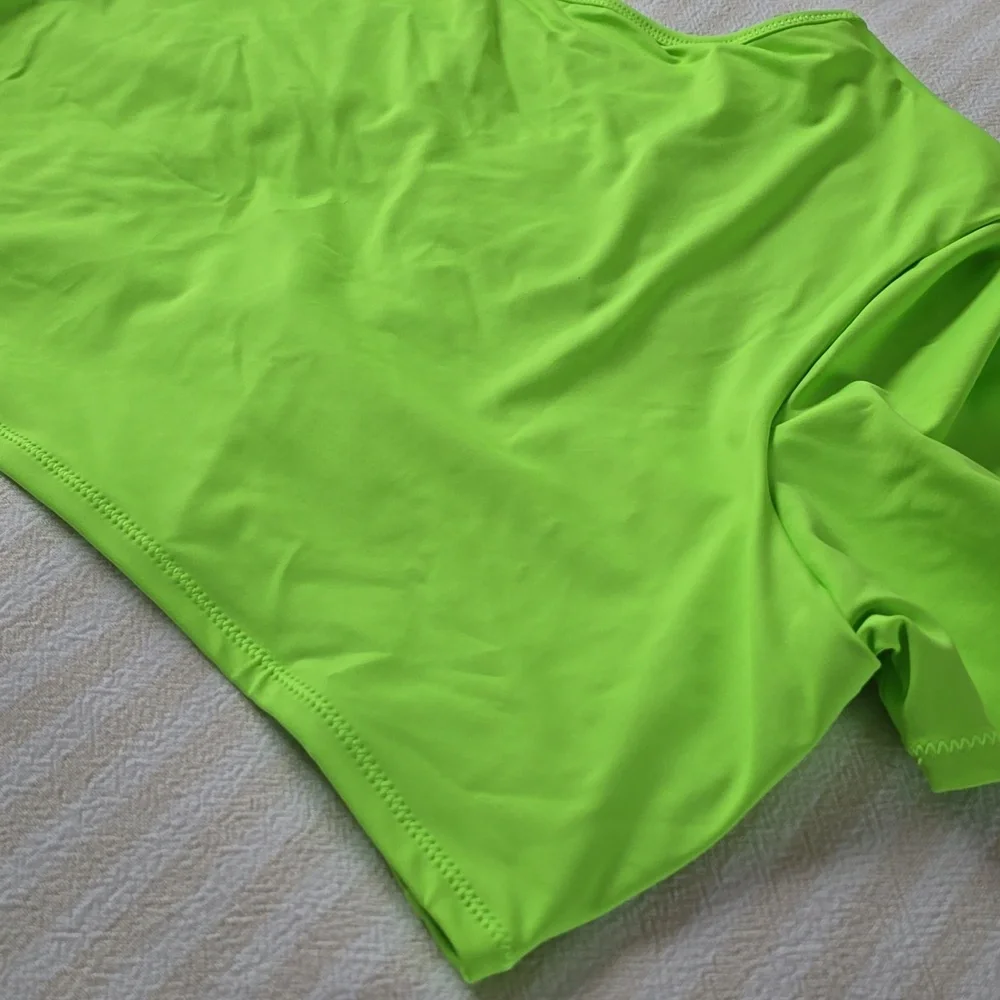SKIMS Recycled Swim Ruched T-Shirt Size:4X Neon Green